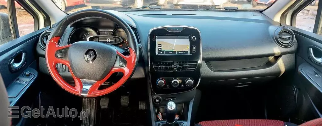 RENAULT Clio 