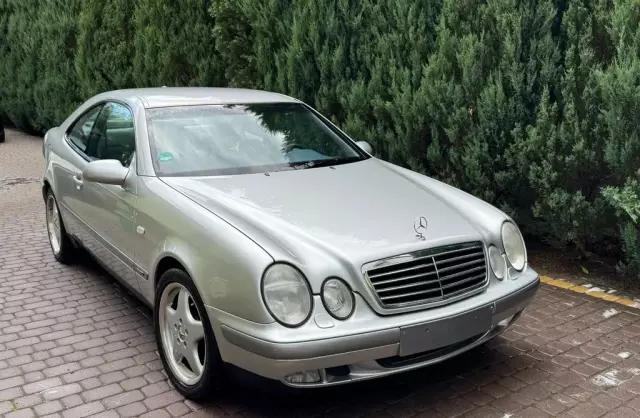 MERCEDES-BENZ CLK 