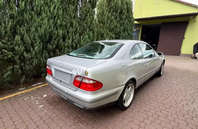 MERCEDES-BENZ CLK 
