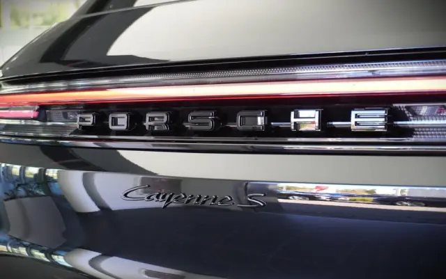 PORSCHE Cayenne S