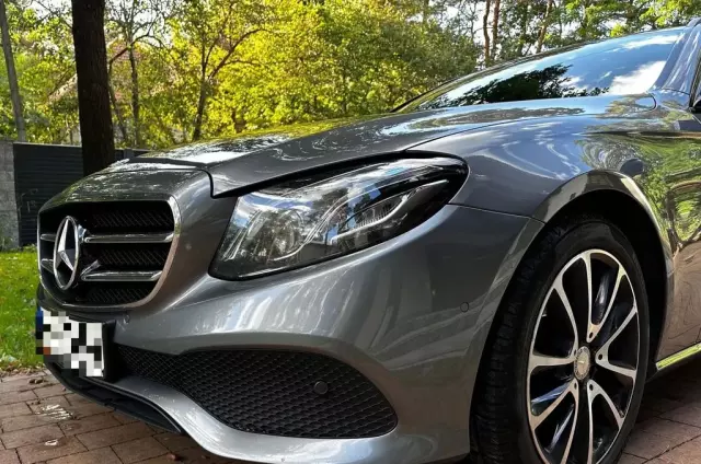 MERCEDES-BENZ Klasa E 