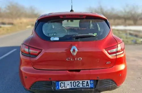 RENAULT Clio 