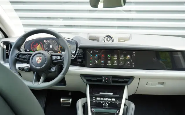 PORSCHE Cayenne Coupe S