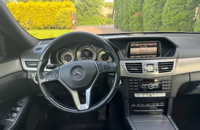 MERCEDES-BENZ Klasa E 