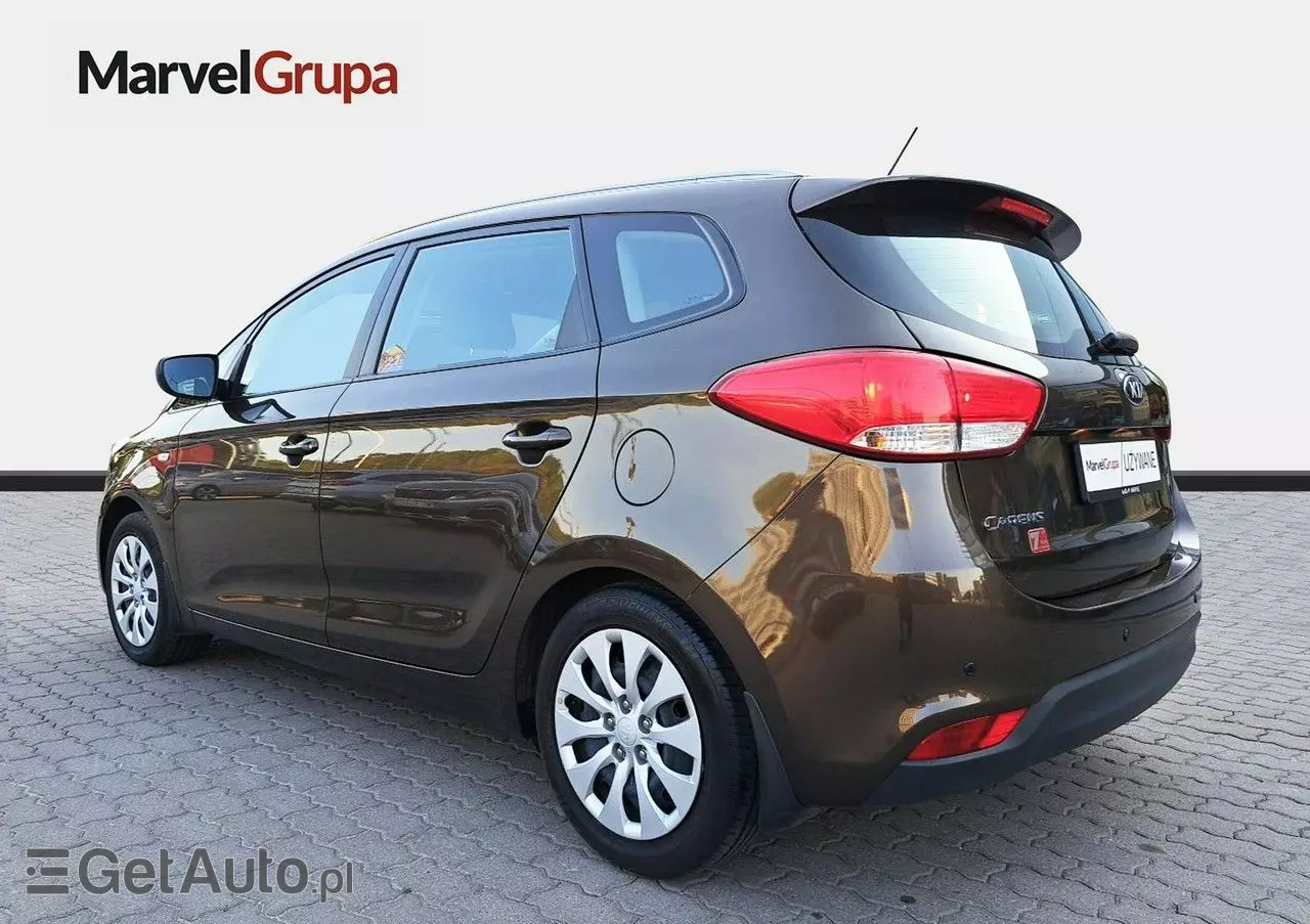 KIA Carens 