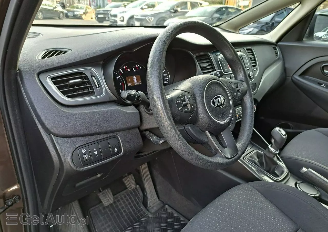 KIA Carens 