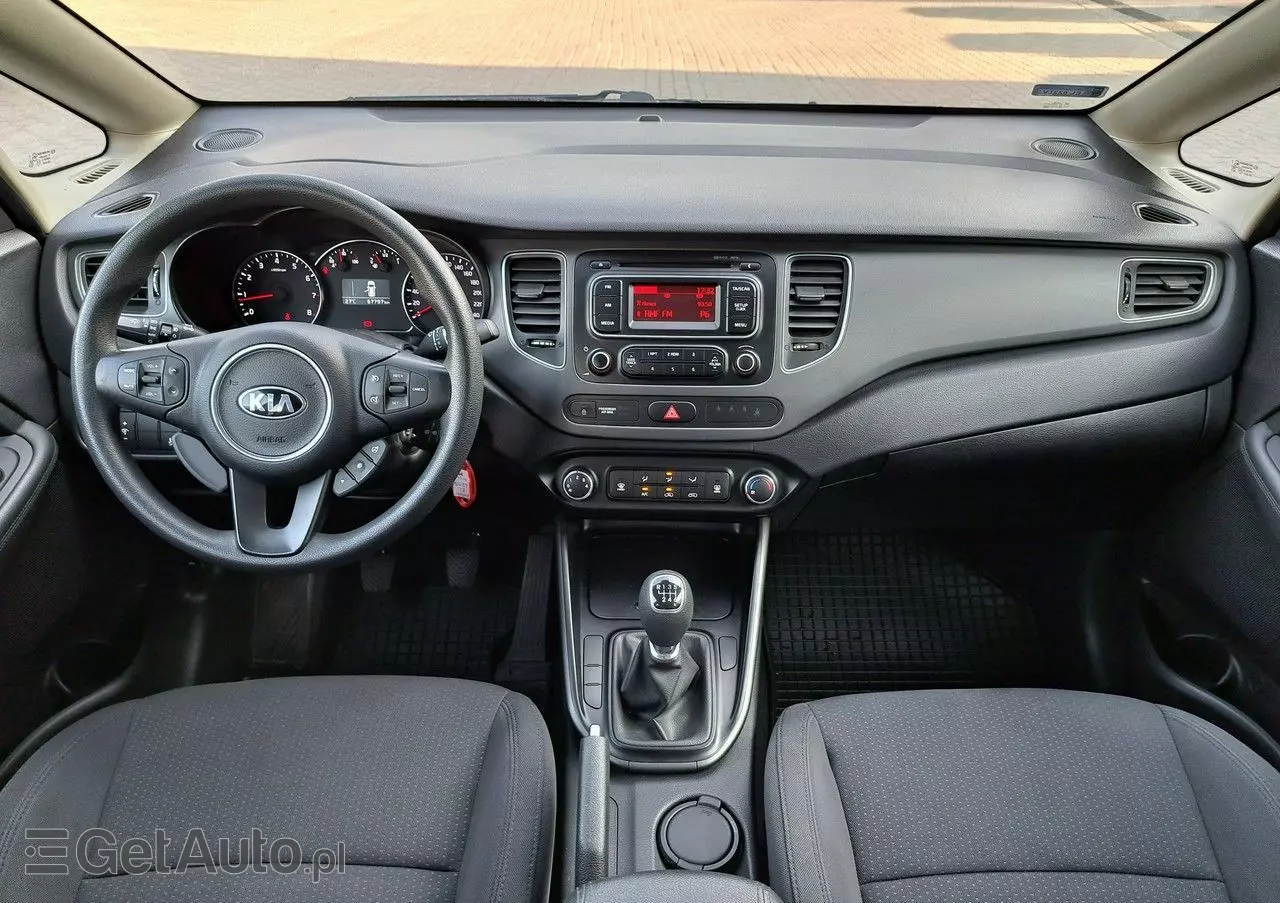 KIA Carens 