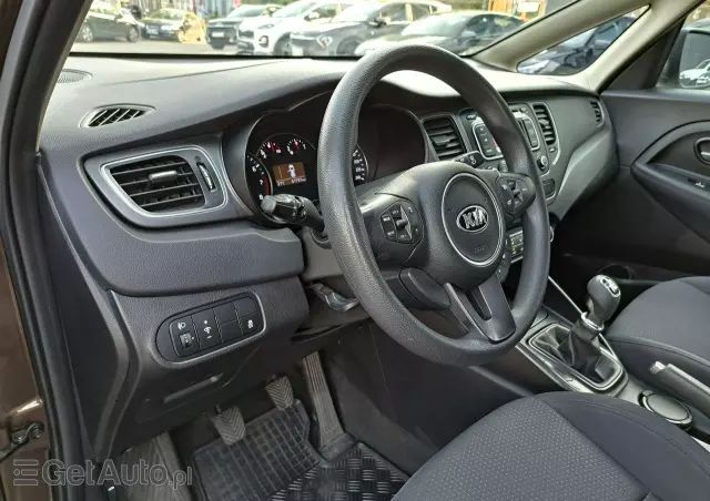 KIA Carens 