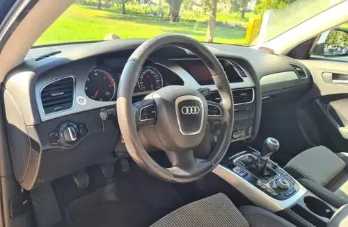AUDI A4 