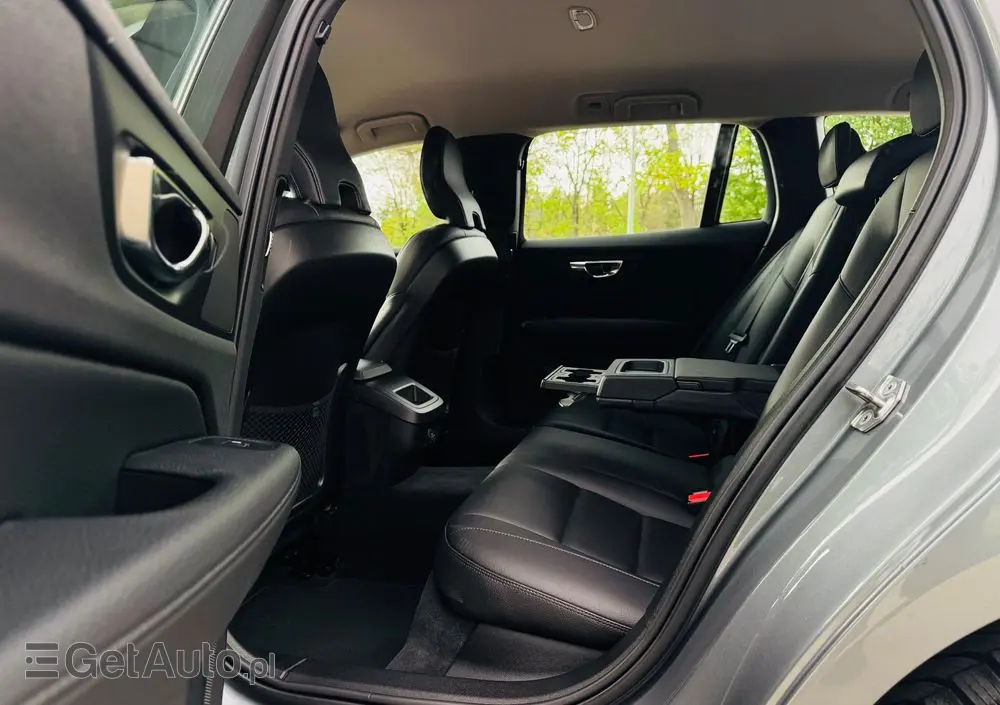 VOLVO V60 D3 Geartronic Momentum Pro