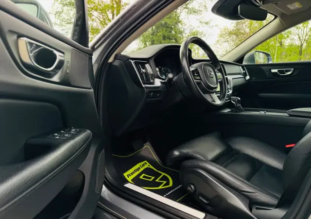 VOLVO V60 D3 Geartronic Momentum Pro