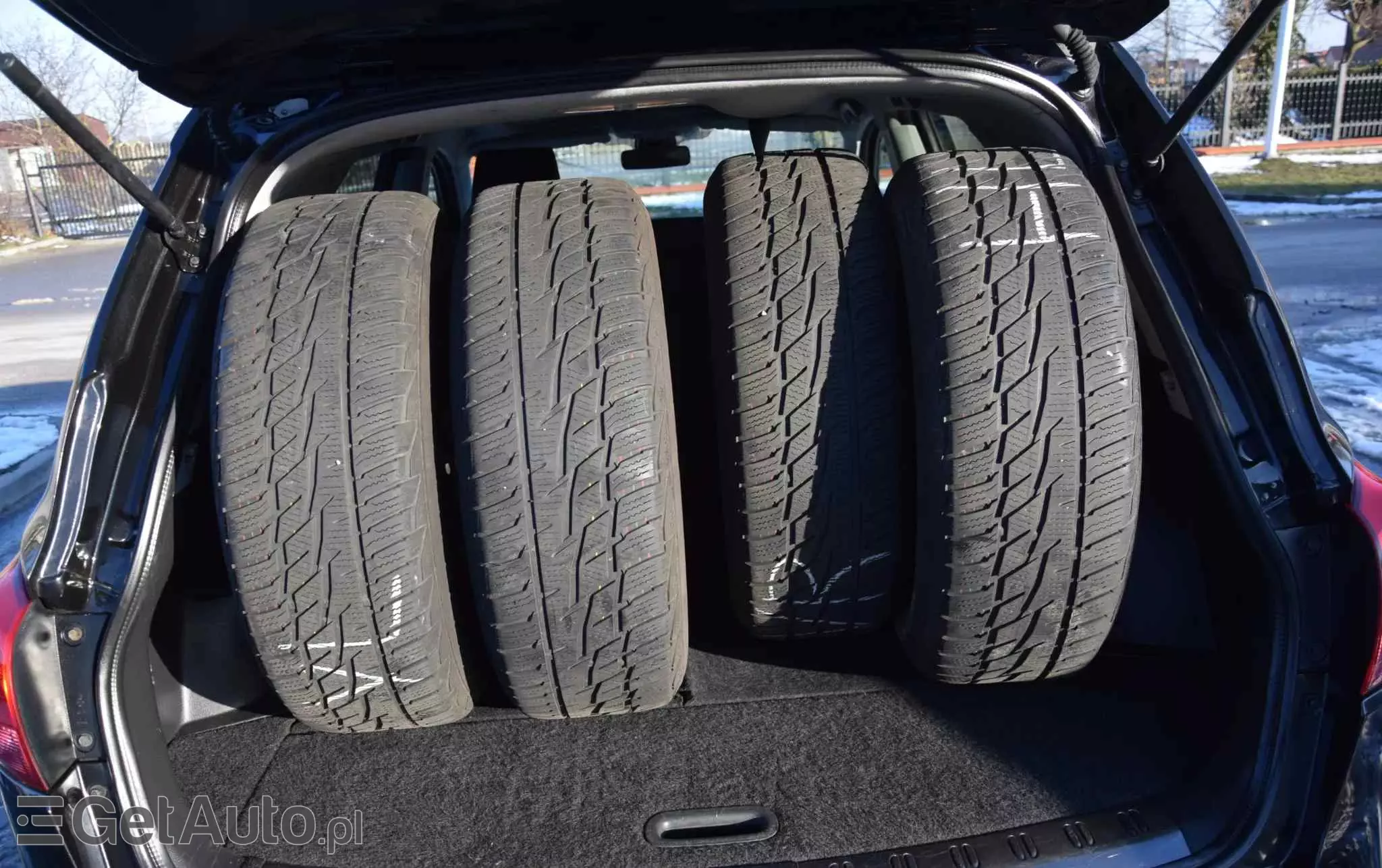 NISSAN Qashqai+2 2.0 Acenta