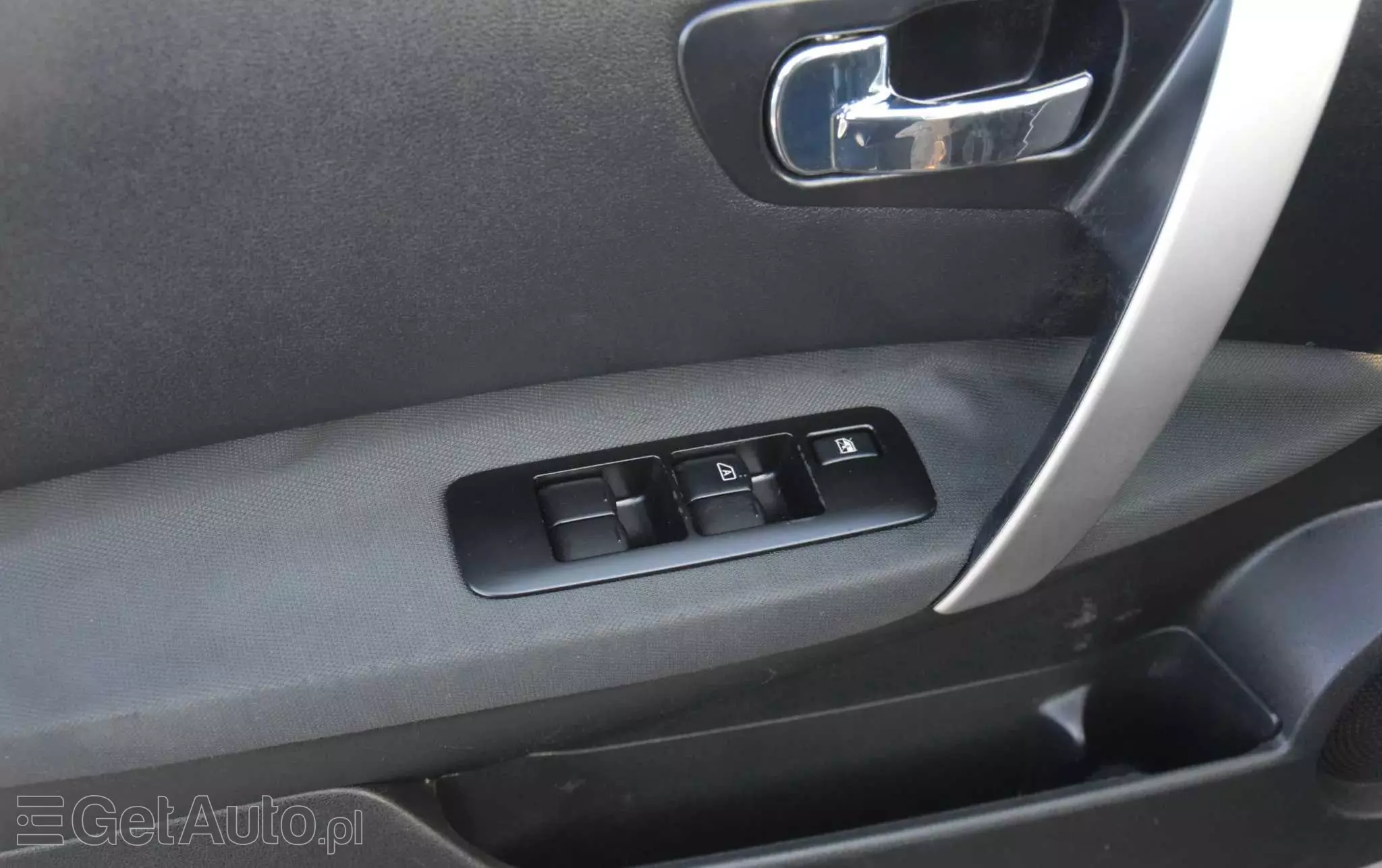 NISSAN Qashqai+2 2.0 Acenta