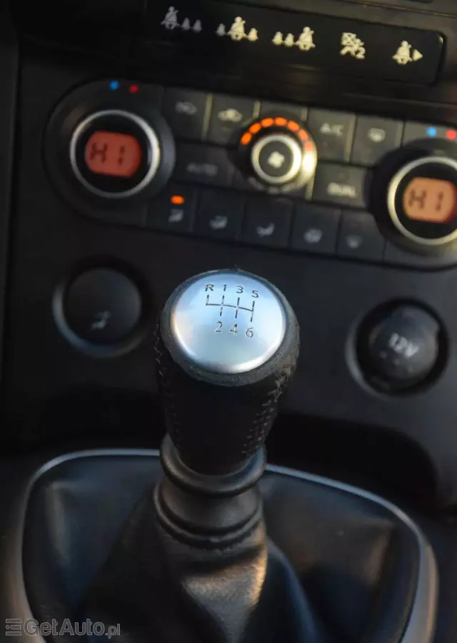 NISSAN Qashqai+2 2.0 Acenta