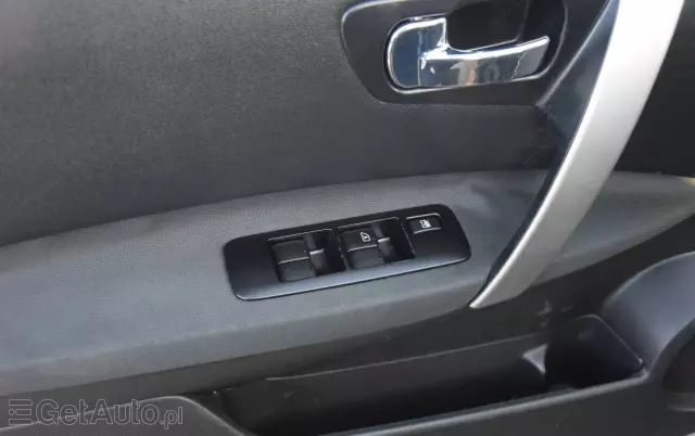 NISSAN Qashqai+2 2.0 Acenta