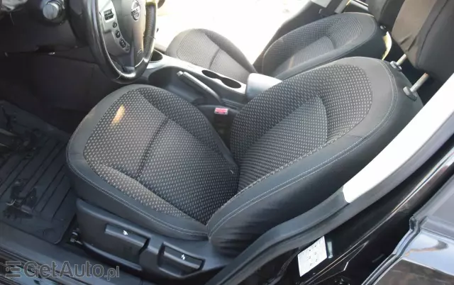 NISSAN Qashqai+2 2.0 Acenta