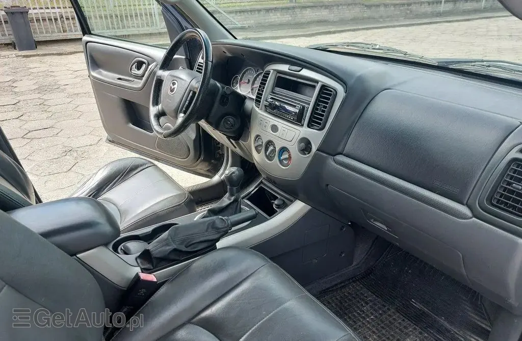 MAZDA Tribute 