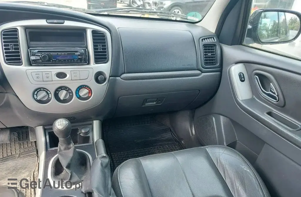 MAZDA Tribute 
