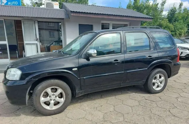 MAZDA Tribute 