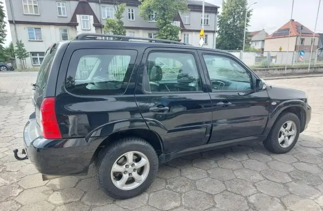 MAZDA Tribute 