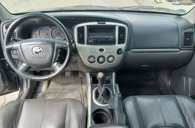 MAZDA Tribute 