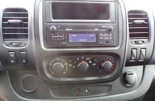 OPEL Vivaro 