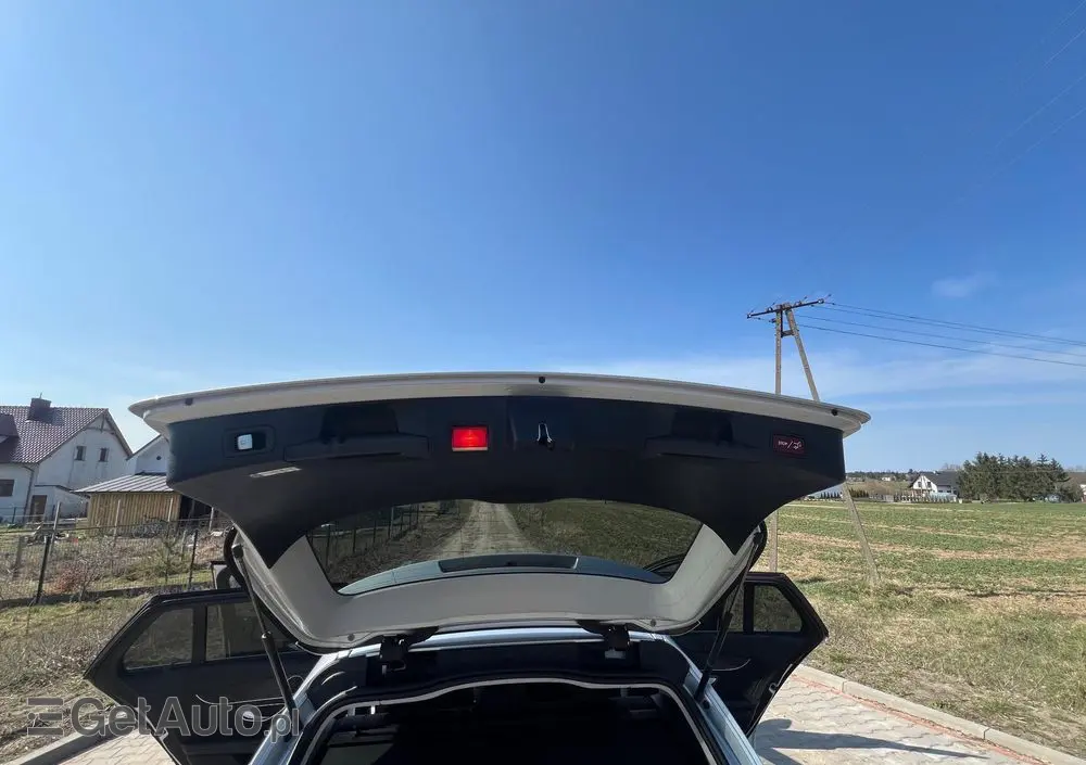 MERCEDES-BENZ Klasa C 180 (BlueTEC) d Avantgarde