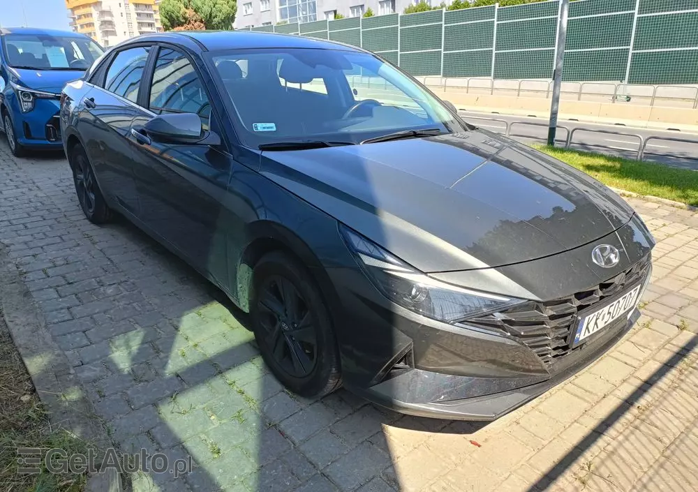 HYUNDAI Elantra 1.6 Smart