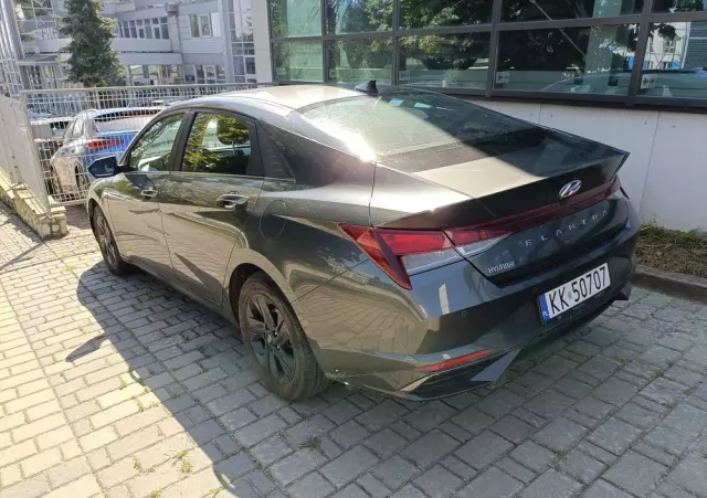 HYUNDAI Elantra 1.6 Smart