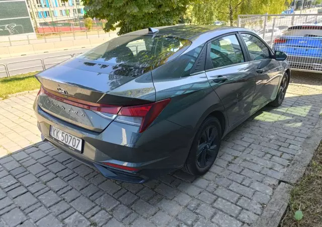 HYUNDAI Elantra 1.6 Smart