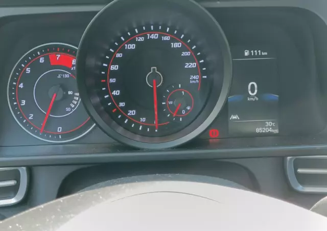 HYUNDAI Elantra 1.6 Smart