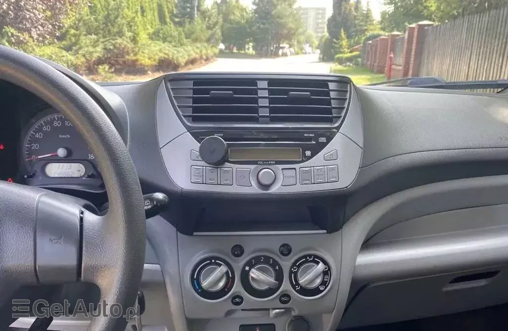 NISSAN Pixo 1.0 (68 KM)