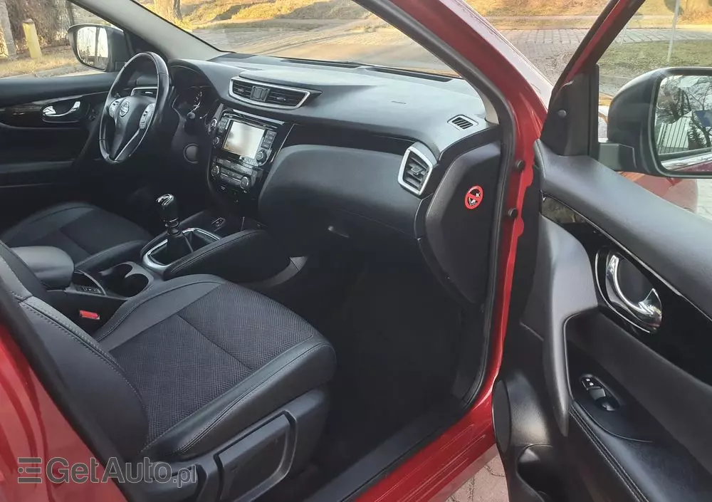 NISSAN Qashqai 1.6 DIG-T Tekna