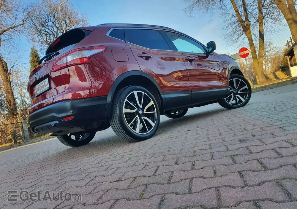 NISSAN Qashqai 1.6 DIG-T Tekna