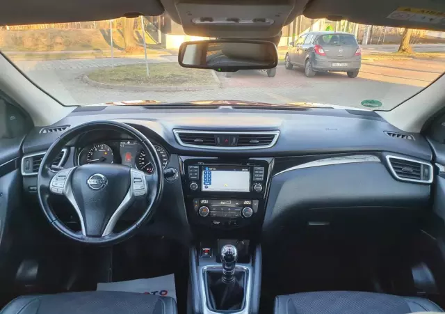 NISSAN Qashqai 1.6 DIG-T Tekna