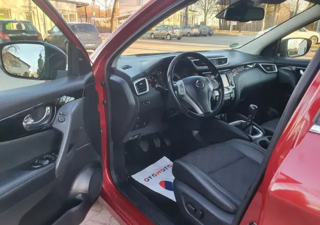 NISSAN Qashqai 1.6 DIG-T Tekna