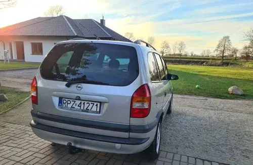 OPEL Zafira 
