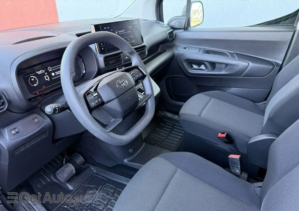 TOYOTA Proace City 