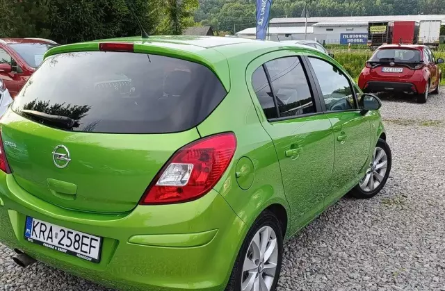 OPEL Corsa 