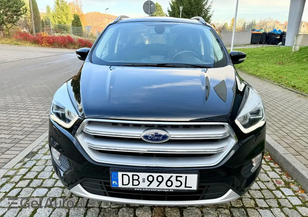 FORD Kuga 1.5 EcoBoost 2x4 Titanium