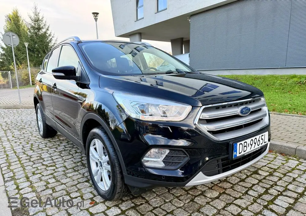 FORD Kuga 1.5 EcoBoost 2x4 Titanium