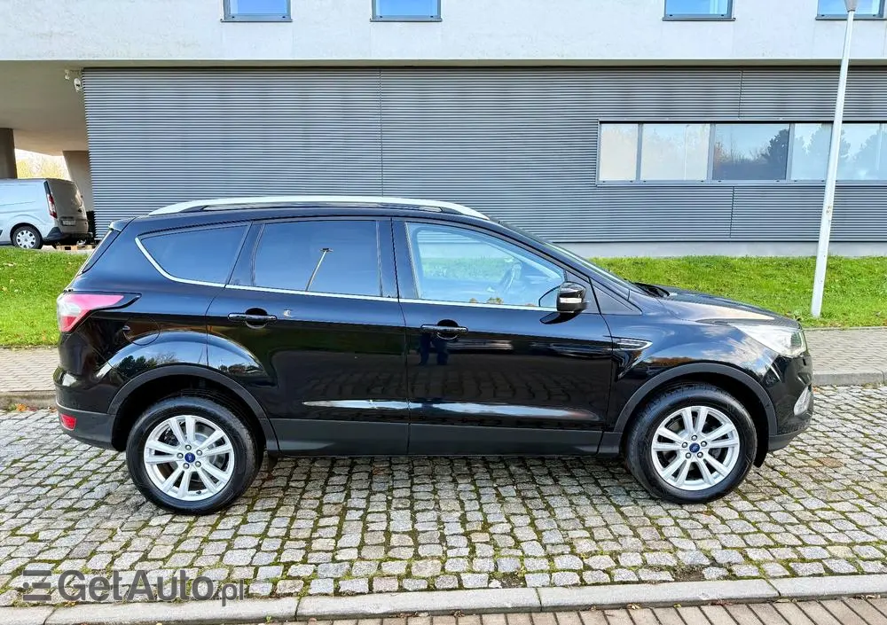 FORD Kuga 1.5 EcoBoost 2x4 Titanium
