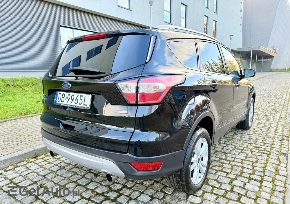 FORD Kuga 1.5 EcoBoost 2x4 Titanium