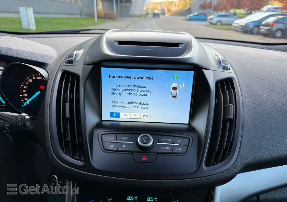 FORD Kuga 1.5 EcoBoost 2x4 Titanium