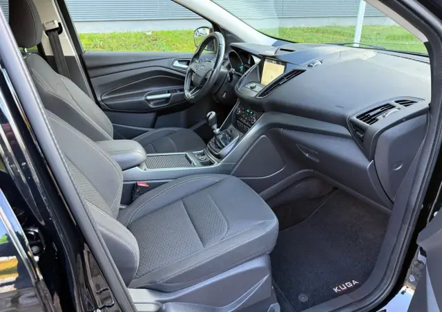 FORD Kuga 1.5 EcoBoost 2x4 Titanium