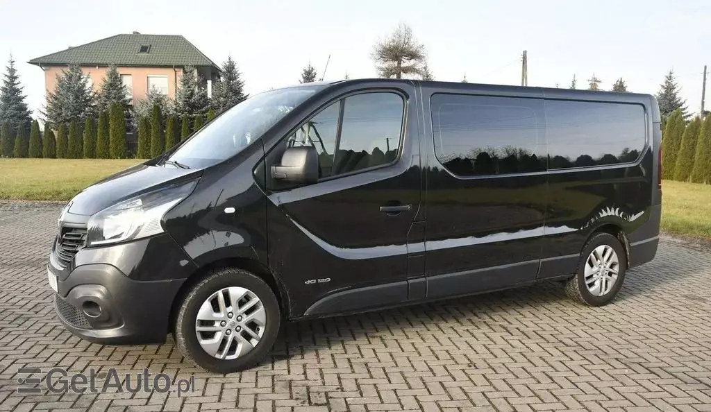 RENAULT Trafic 