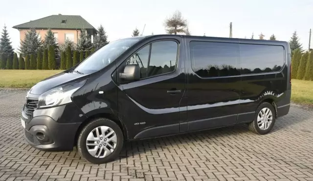 RENAULT Trafic 