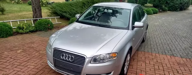 AUDI A4 2.0 (130 KM)