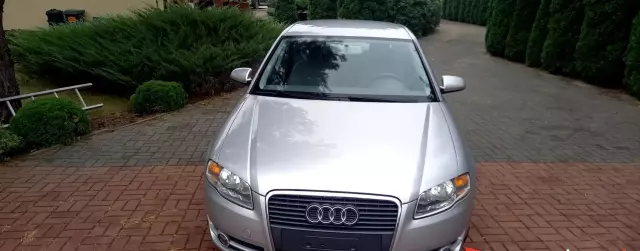 AUDI A4 2.0 (130 KM)