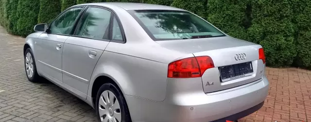 AUDI A4 2.0 (130 KM)